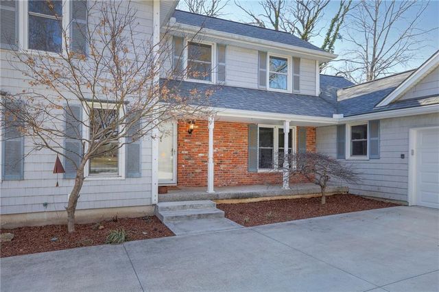 24908 E Timberlake Drive, Greenwood, MO 64086