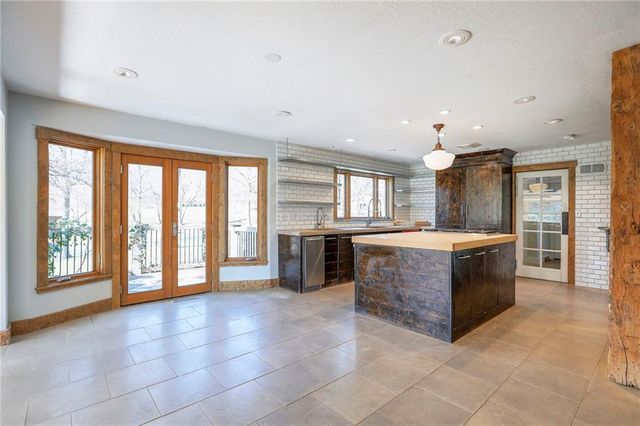 24908 E Timberlake Drive, Greenwood, MO 64086