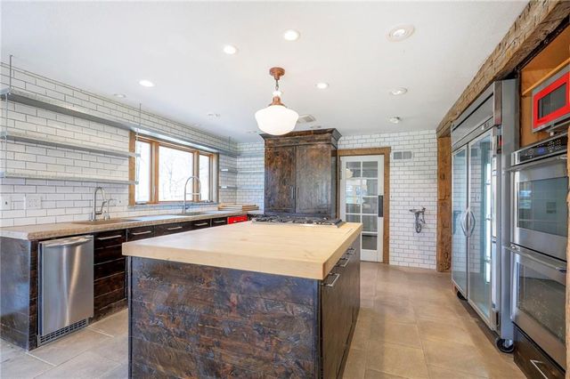 24908 E Timberlake Drive, Greenwood, MO 64086