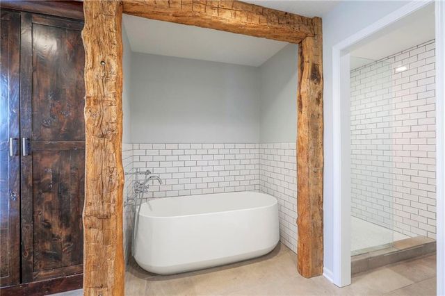 24908 E Timberlake Drive, Greenwood, MO 64086