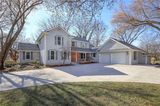 24908 E Timberlake Drive, Greenwood, MO 64086