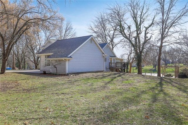 24908 E Timberlake Drive, Greenwood, MO 64086