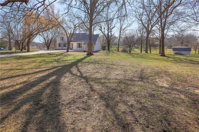 24908 E Timberlake Drive, Greenwood, MO 64086