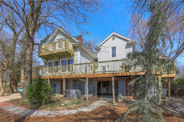 24908 E Timberlake Drive, Greenwood, MO 64034