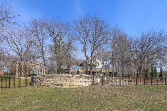 24908 E Timberlake Drive, Greenwood, MO 64034