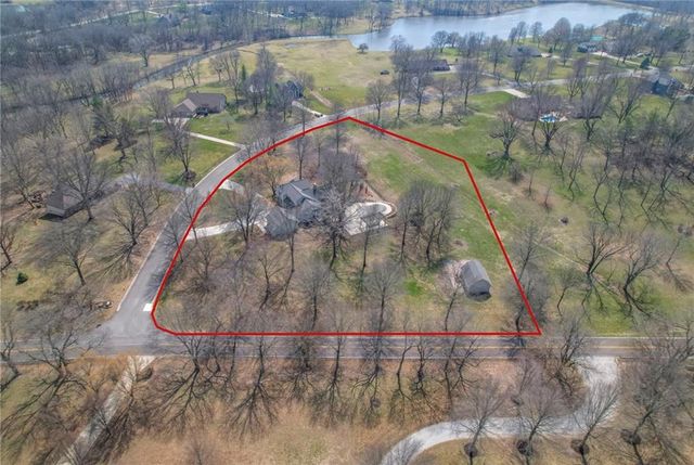 24908 E Timberlake Drive, Greenwood, MO 64034
