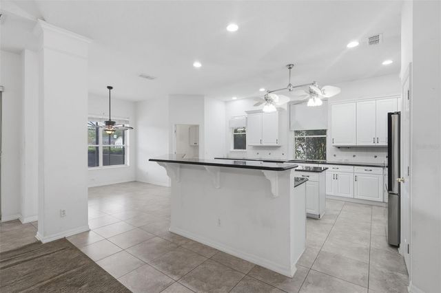 120 BLUE STONE CIRCLE, Winter Garden, FL 34787