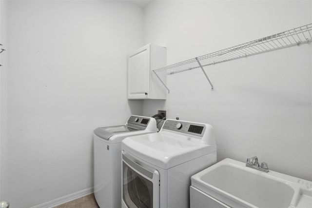120 BLUE STONE CIRCLE, Winter Garden, FL 34787