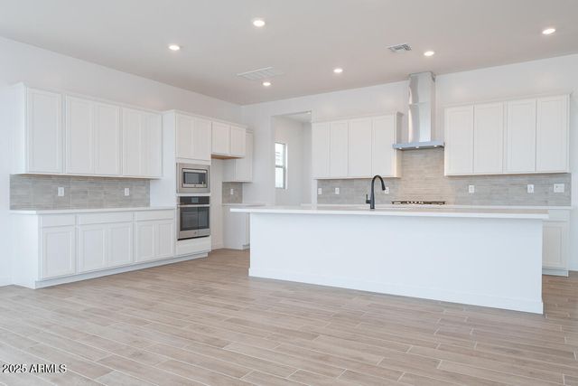 1923 E Empeltre Road, San Tan Valley, AZ 85140