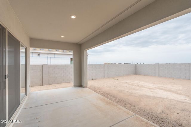 1923 E Empeltre Road, San Tan Valley, AZ 85140