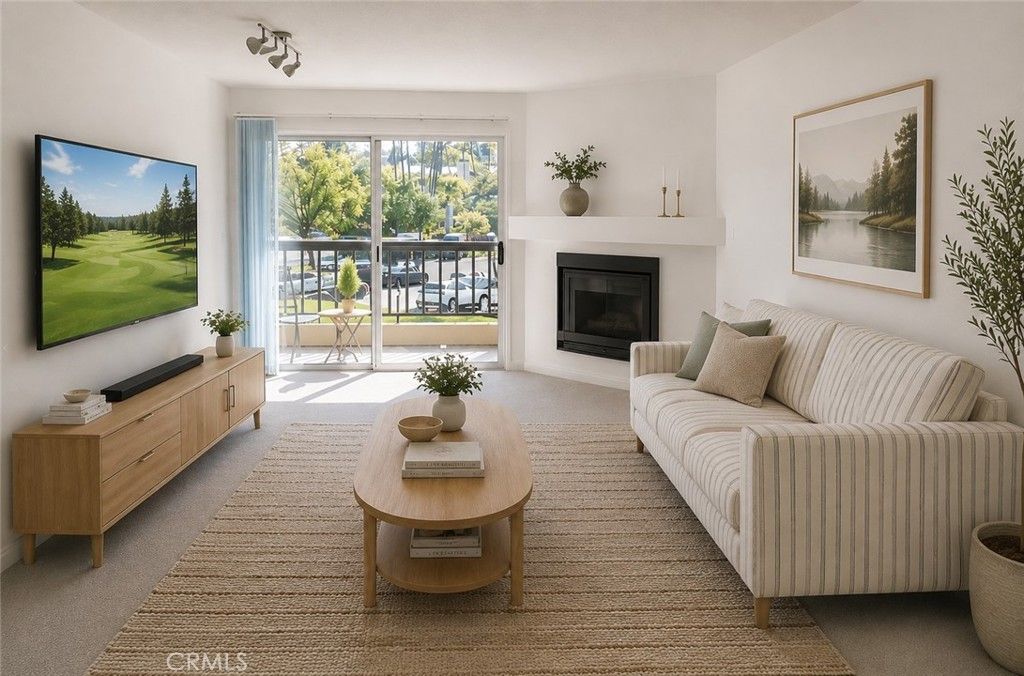 21500 Burbank 222, Woodland Hills, CA 91367