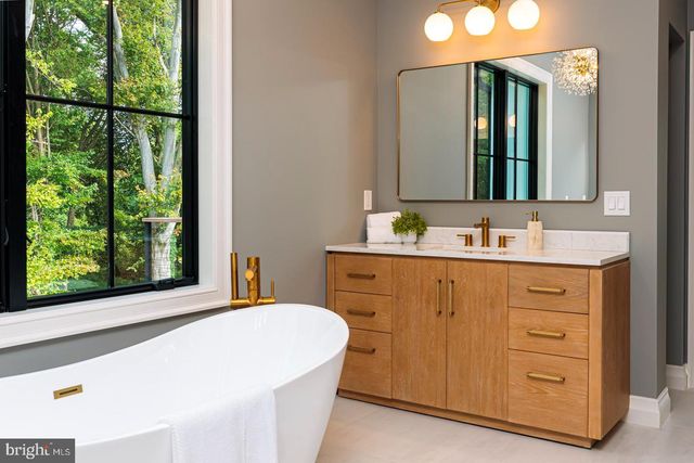 208 TOWER DR, Stevensville, MD 21666