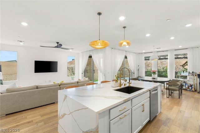 6 Sun Lily Lane, Henderson, NV 89011