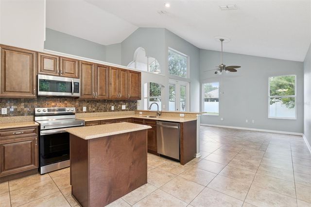 1025 OCEANBREEZE COURT, Orlando, FL 32828
