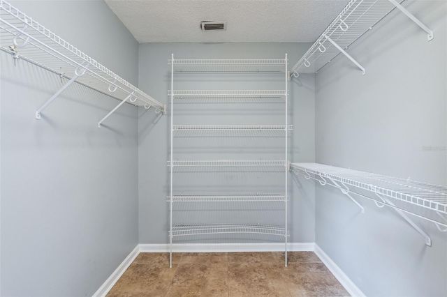 1025 OCEANBREEZE COURT, Orlando, FL 32828