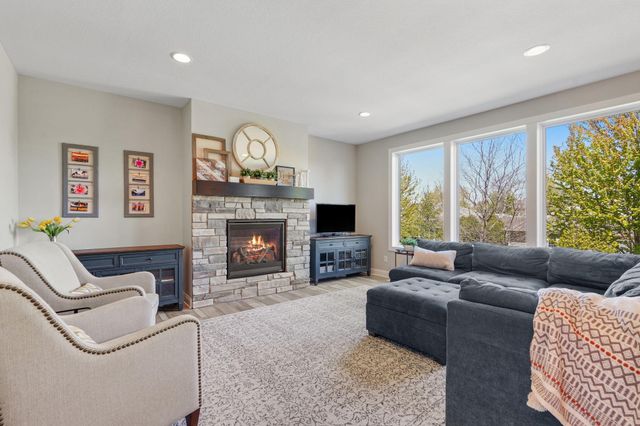776 Arbor Woods Road, Victoria, MN 55386