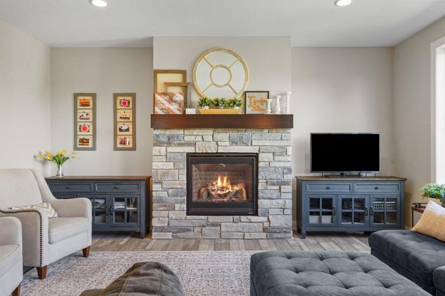 776 Arbor Woods Road, Victoria, MN 55386