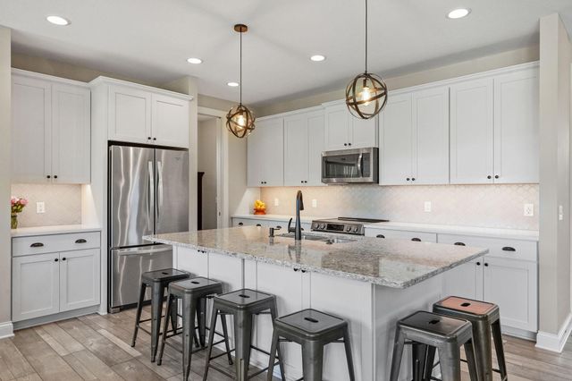 776 Arbor Woods Road, Victoria, MN 55386