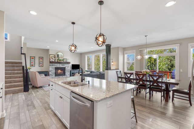 776 Arbor Woods Road, Victoria, MN 55386