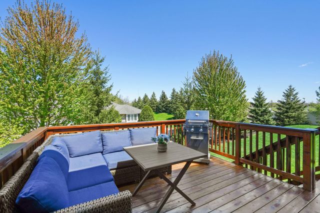 776 Arbor Woods Road, Victoria, MN 55386