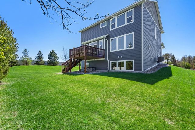 776 Arbor Woods Road, Victoria, MN 55386