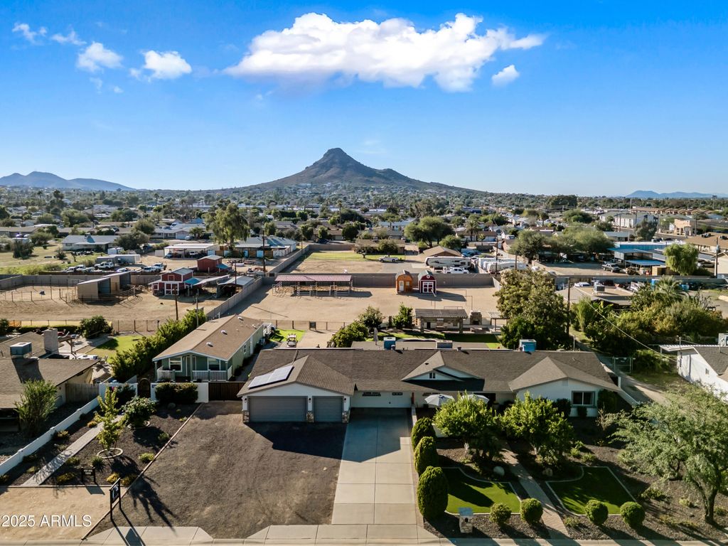 15220 N 27TH Street, Phoenix, AZ 85032