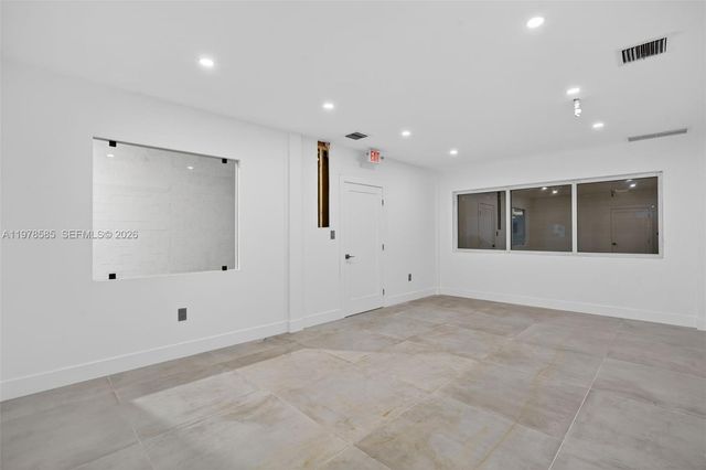 16300 SW 137th Ave 119, Miami, FL 33177