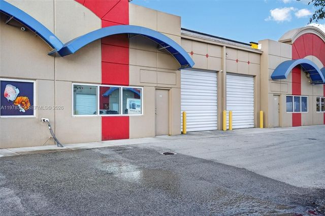 16300 SW 137th Ave 119, Miami, FL 33177