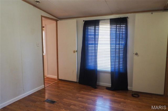 26189 N Carol Street, Warrenton, MO 63383