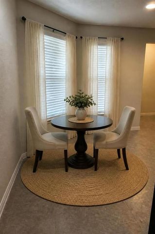 410 Holiday Creek LN, Georgetown, TX 78633