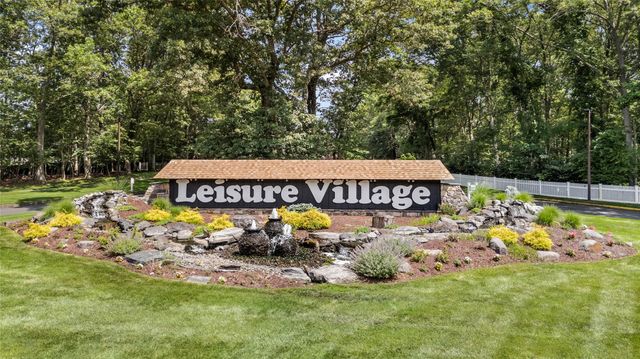 312C Woodbridge Drive, Ridge, NY 11961