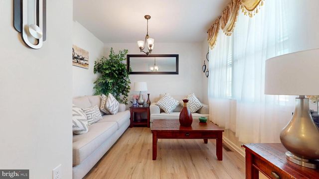 124 MALIBU DR, Egg Harbor Township, NJ 08234