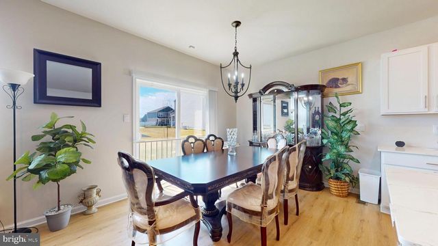 124 MALIBU DR, Egg Harbor Township, NJ 08234