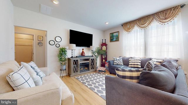 124 MALIBU DR, Egg Harbor Township, NJ 08234