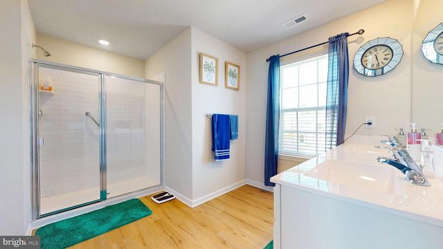 124 MALIBU DR, Egg Harbor Township, NJ 08234