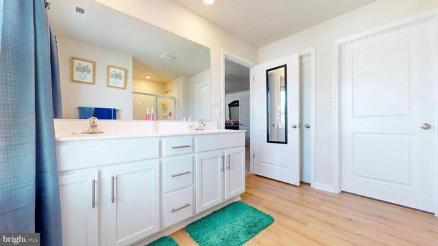 124 MALIBU DR, Egg Harbor Township, NJ 08234