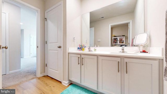 124 MALIBU DR, Egg Harbor Township, NJ 08234