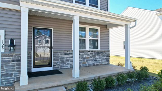 124 MALIBU DR, Egg Harbor Township, NJ 08234