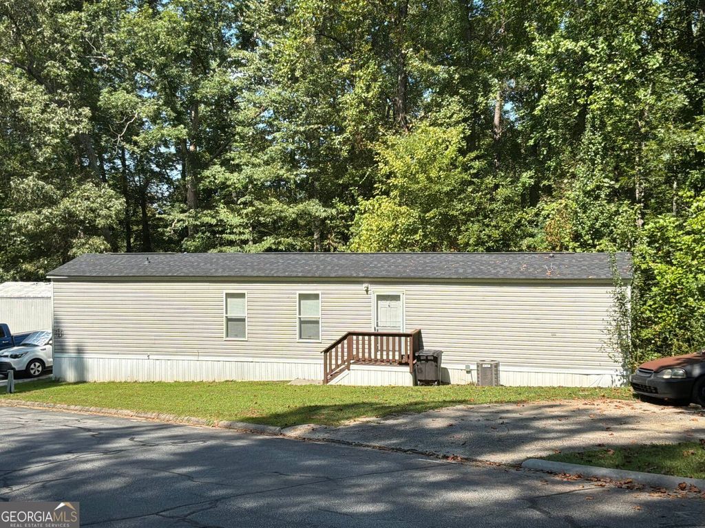 7631 Dallas Highway, Douglasville, GA 30134 — exterior
