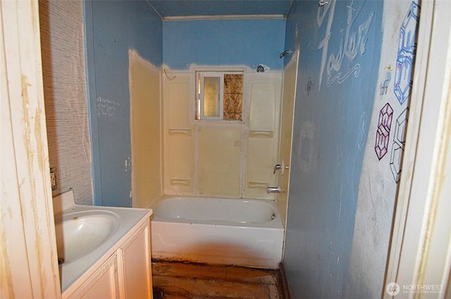 118 N F Street, Aberdeen, WA 98520