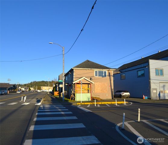 118 N F Street, Aberdeen, WA 98520