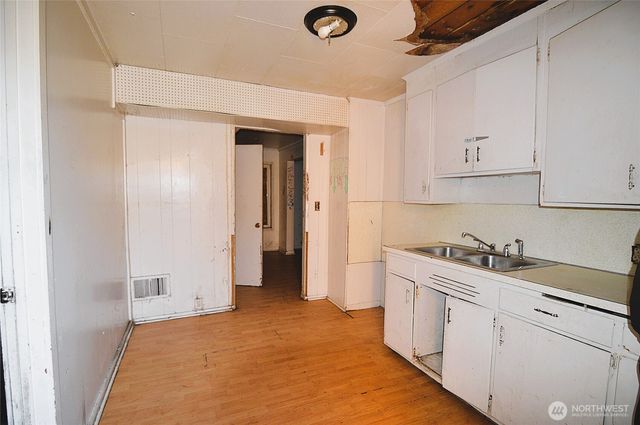 118 N F Street, Aberdeen, WA 98520