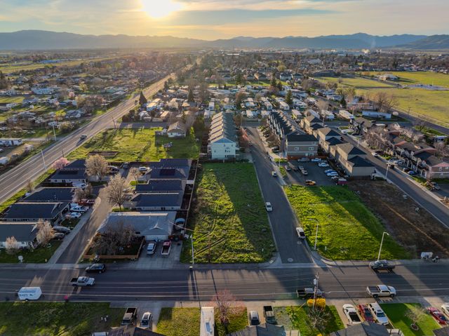 3444 Sonny Way, White City, OR 97503