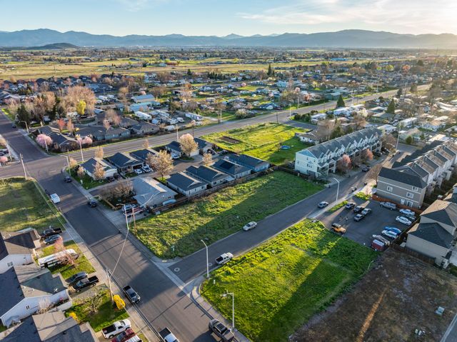 3444 Sonny Way, White City, OR 97503