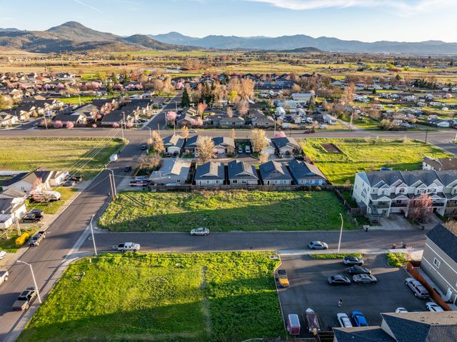 3444 Sonny Way, White City, OR 97503