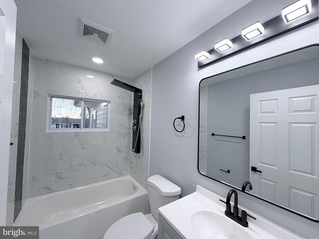 679 TRENTON RD, Fairless Hills, PA 19030