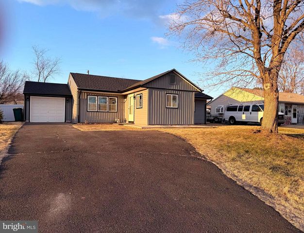 679 TRENTON RD, Fairless Hills, PA 19030