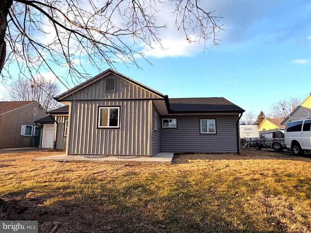 679 TRENTON RD, Fairless Hills, PA 19030