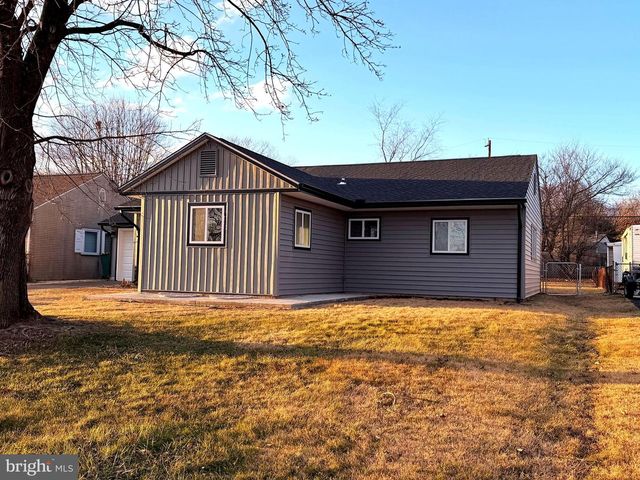 679 TRENTON RD, Fairless Hills, PA 19030