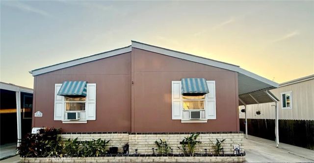 6301 Warner 54, Huntington Beach, CA 92647